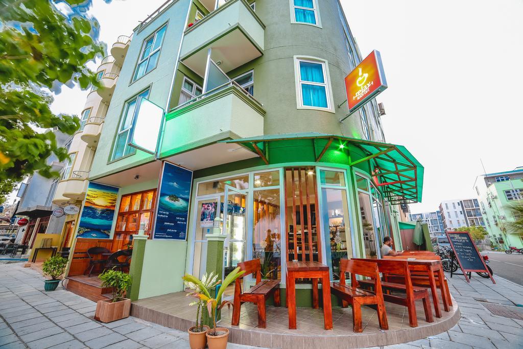 Relax Beach Inn Male Exterior photo