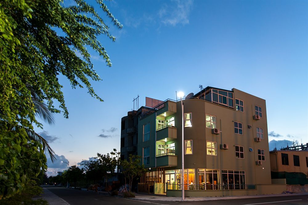Relax Beach Inn Male Exterior photo