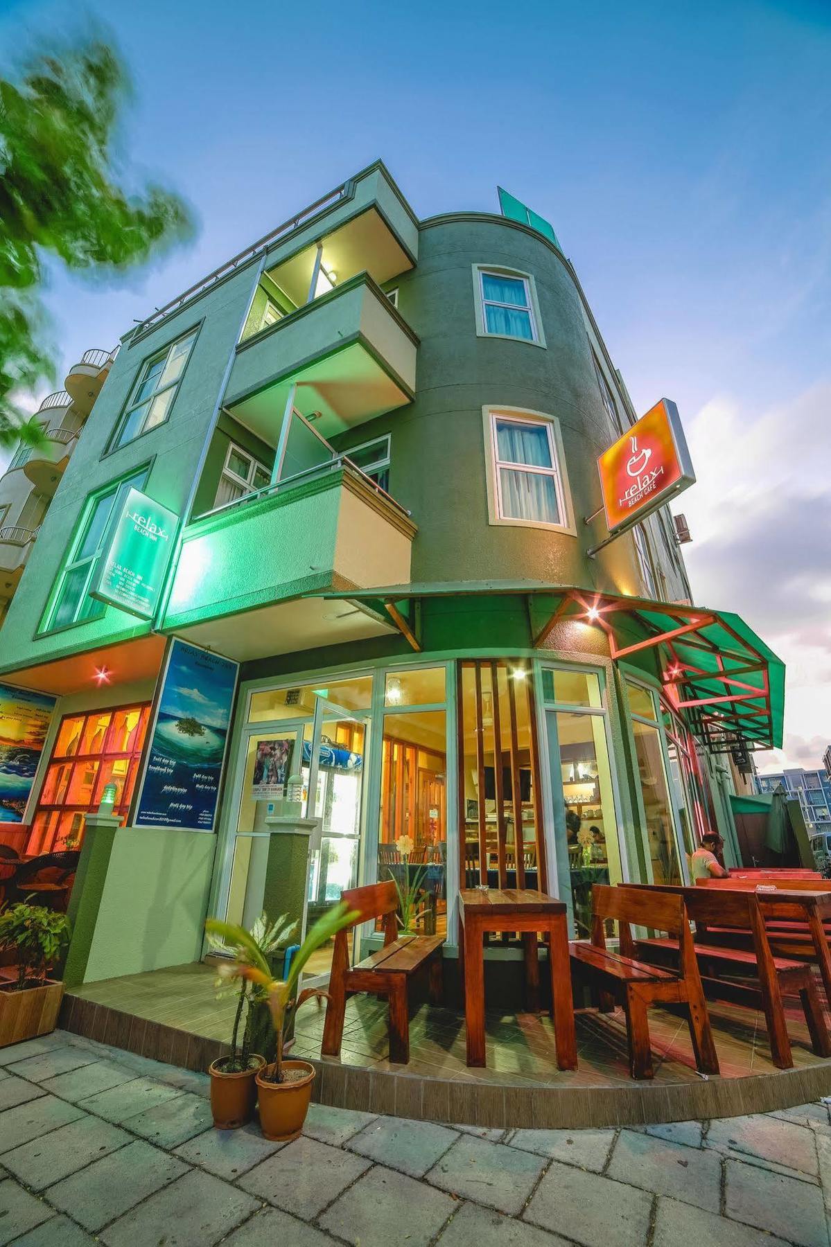 Relax Beach Inn Male Exterior photo