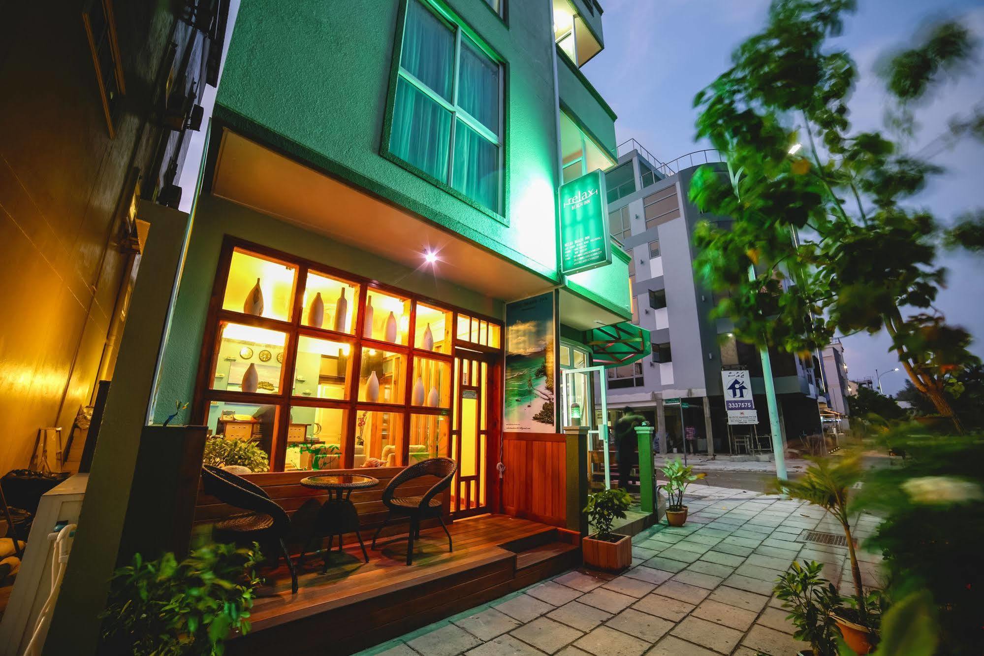 Relax Beach Inn Male Exterior photo